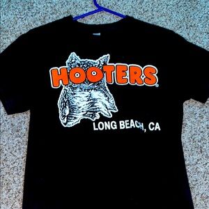 Hooters shirt